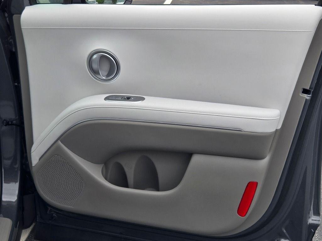 New 2026 Gray Pearl Hyundai SEL Premium 7P image 6
