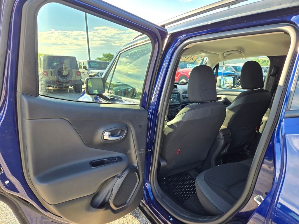 Used 2020 Blue Jeep Trailhawk image 28