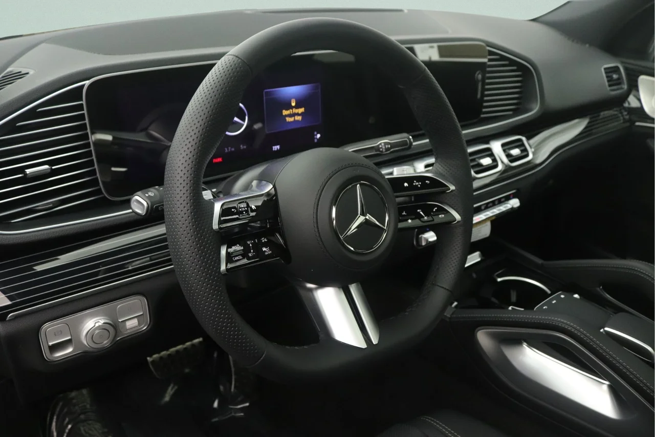 New 2026 Selenite Grey Metallic Mercedes-Benz 580 4MATIC® image 4