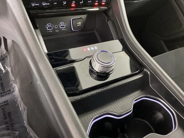 Used 2024 Silver Jeep Altitude X image 30