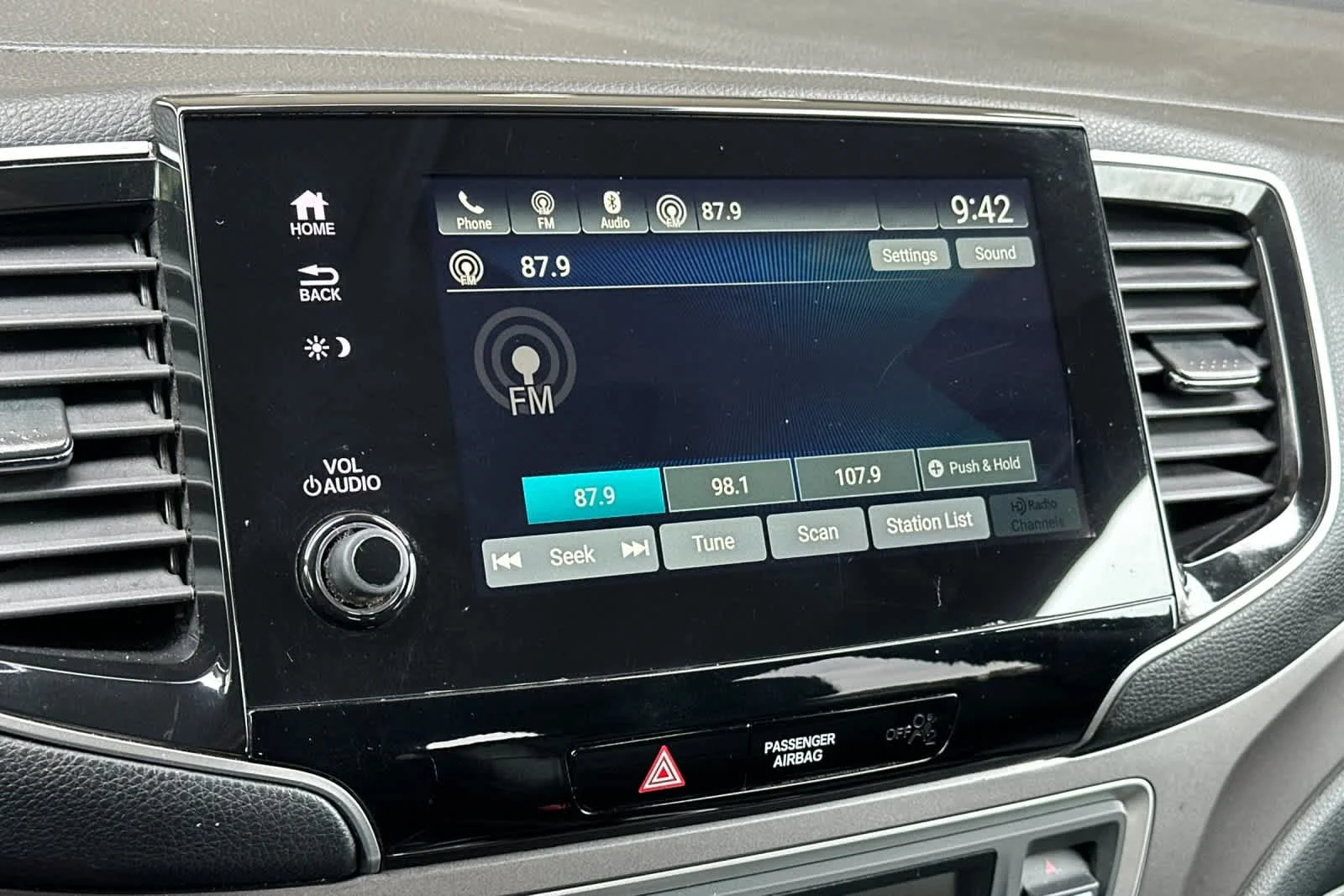 Used 2019 Modern Steel Metallic Honda EX-L image 21