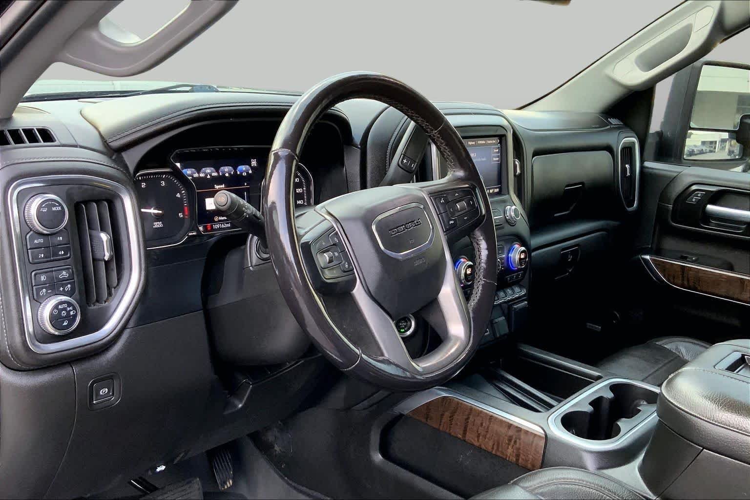 Used 2022 Ebony Twilight Metallic GMC Denali image 15