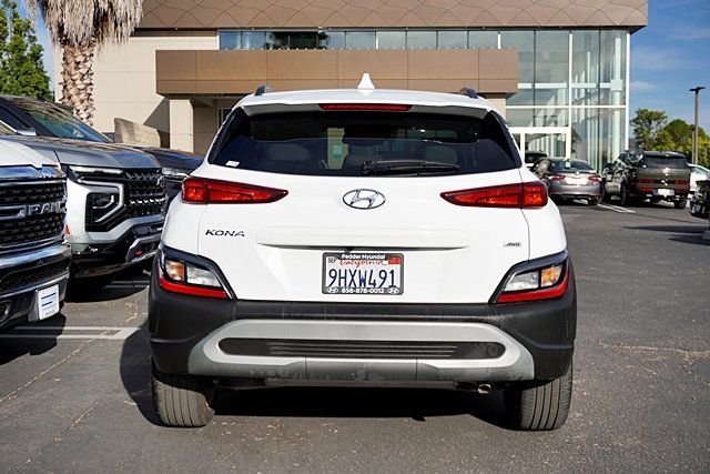 Used 2023 White Hyundai SEL image 8