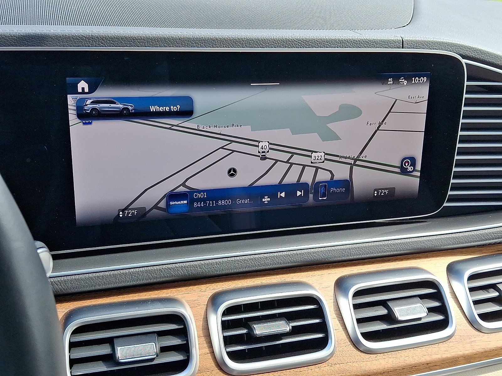 Certified Used 2025 Polar White Mercedes-Benz 4MATIC® image 17