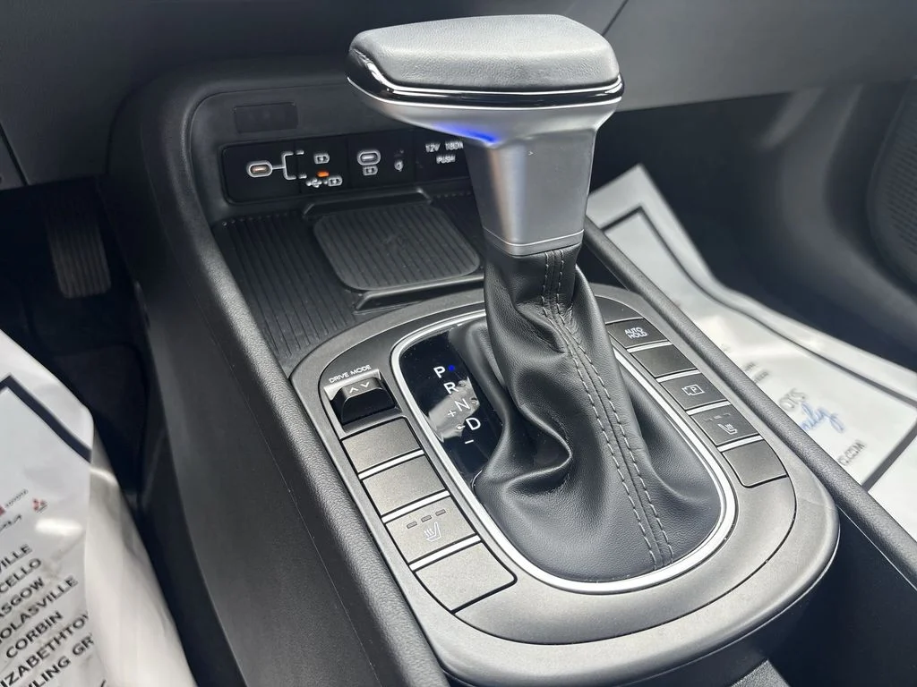 Used 2026 Gray Hyundai SEL Sport image 19