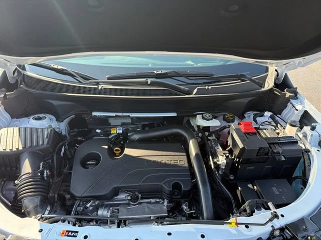 New 2027 Polar White Tricoat Chevrolet ACTIV image 14
