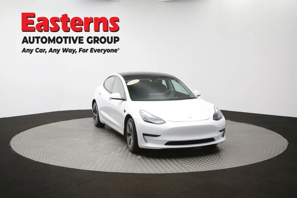 Used 2021 White Tesla Standard Range Plus image 45