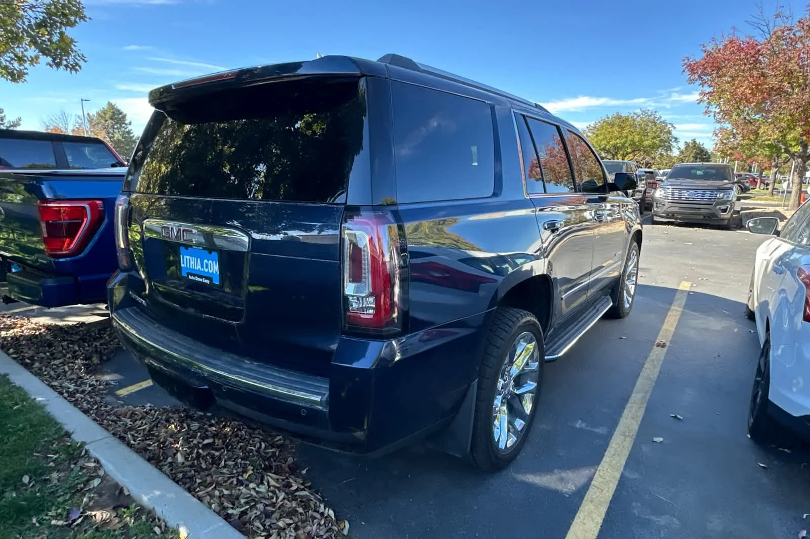 Used 2020  GMC Denali image 4