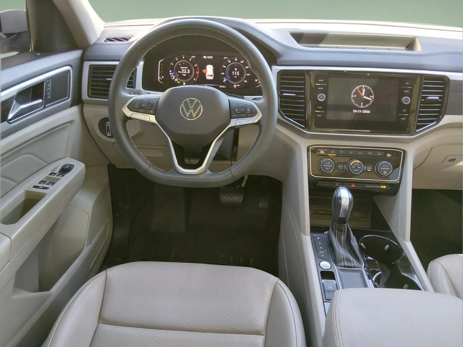 Used 2022 Pure White Volkswagen 3.6L V6 SE w/Technology image 10