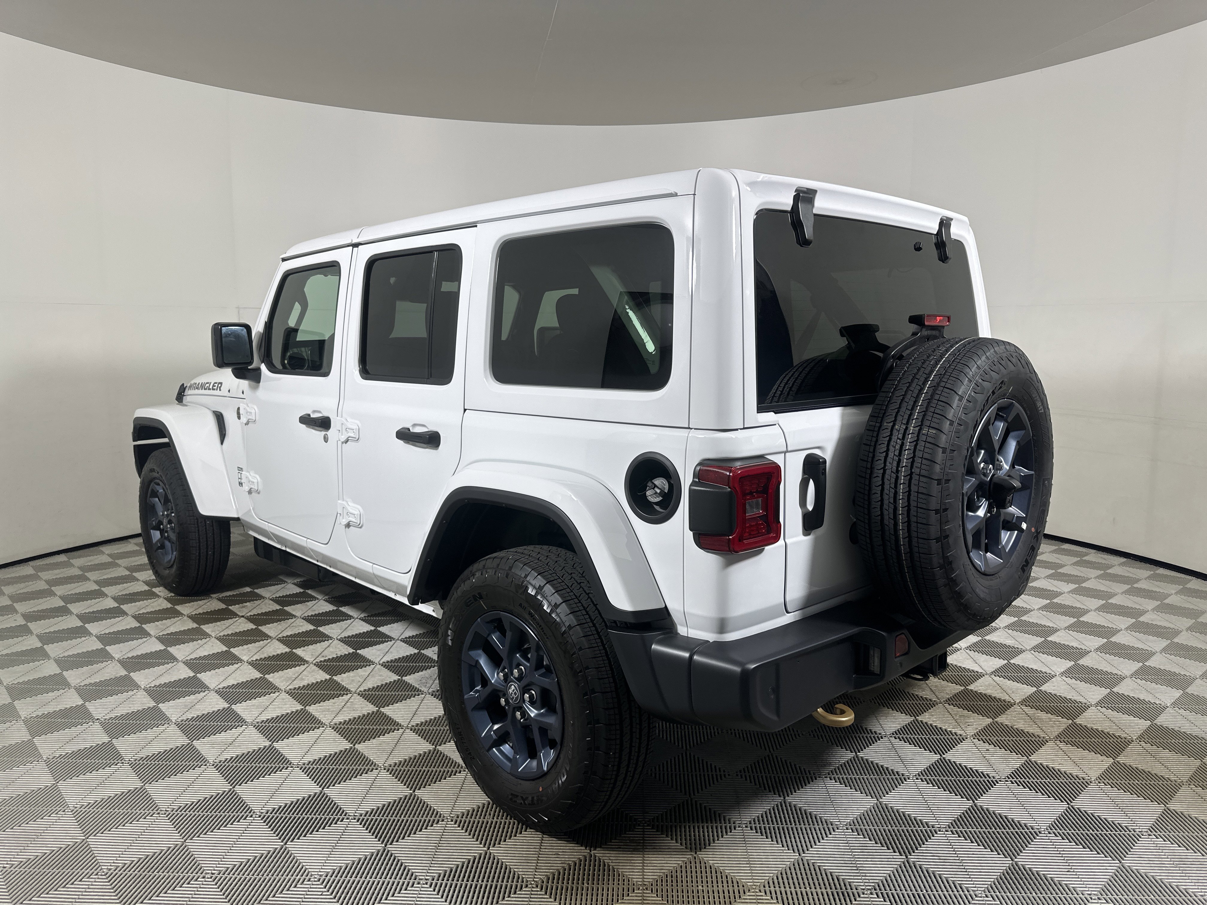 New 2026 Bright White Clear-Coat Exterior Paint Jeep 85th Anniversary image 5