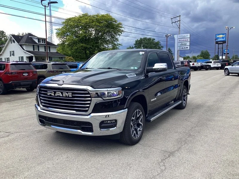 New 2026 Diamond Black Crystal Pearl-Coat Exterior Paint RAM Laramie image 3