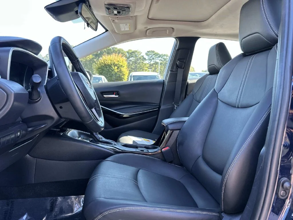 Certified Used 2025  Toyota XLE image 26