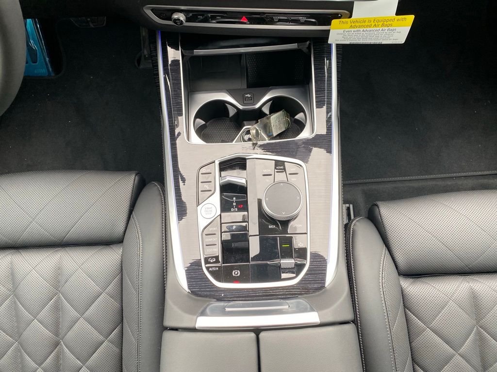 2026 BMW X7 M60i - Photo 12