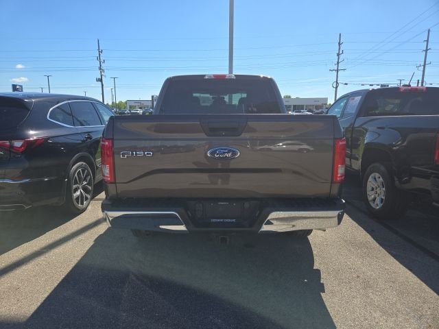 Used 2017 Beige Ford XLT image 3
