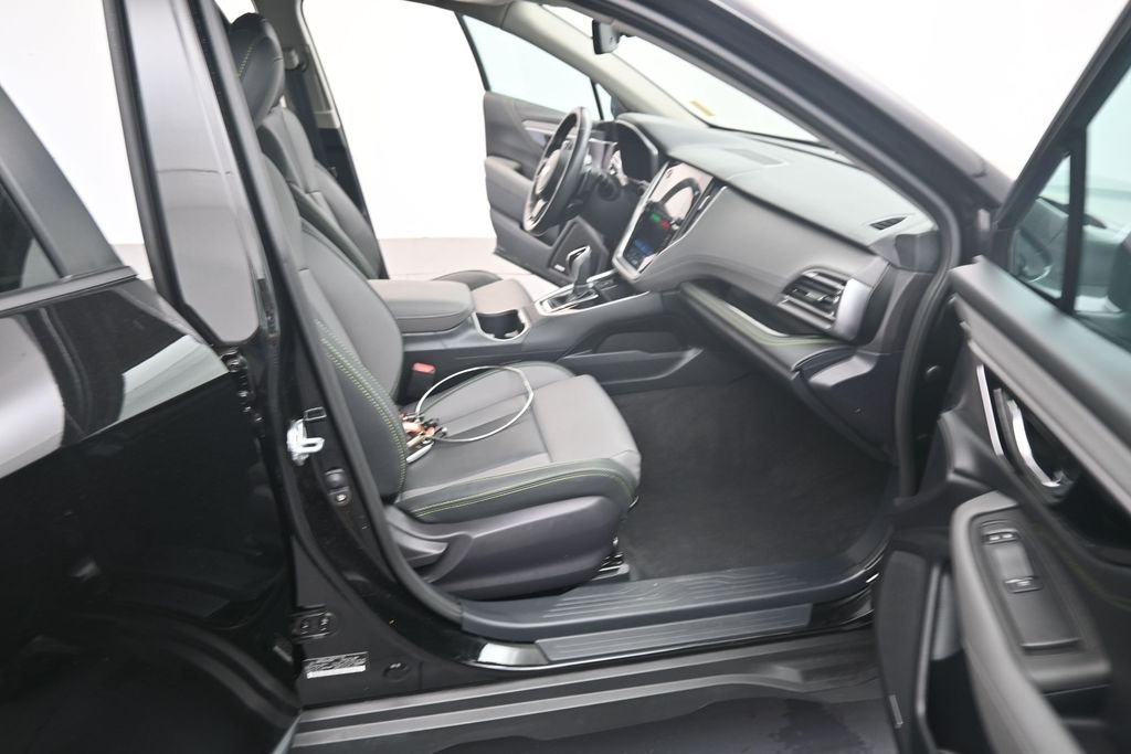 Used 2024 Crystal Black Silica Subaru Onyx Edition image 21