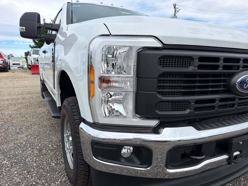 New 2026 Oxford White Ford F-250® XL image 10