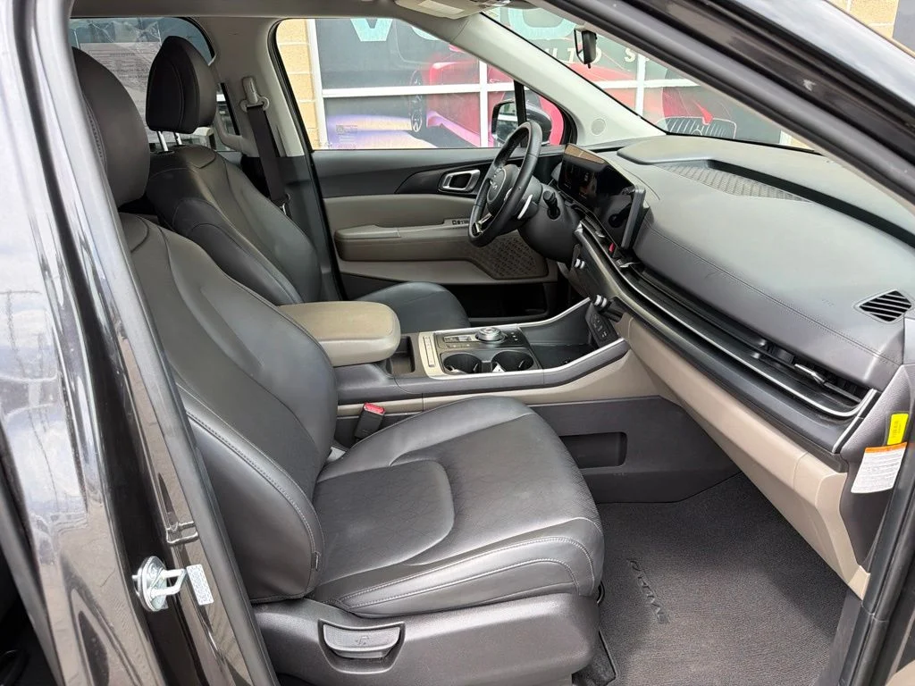 Used 2026 Gray Kia LXS image 22