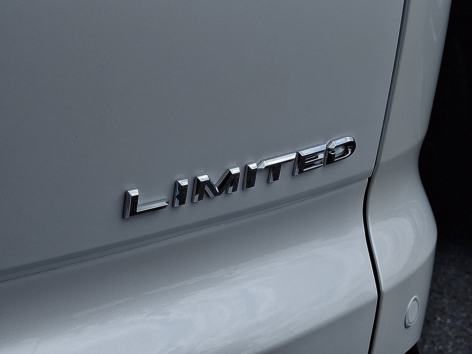 New 2026 Oxygen White <sup>1</sup> Toyota  Limited image 5