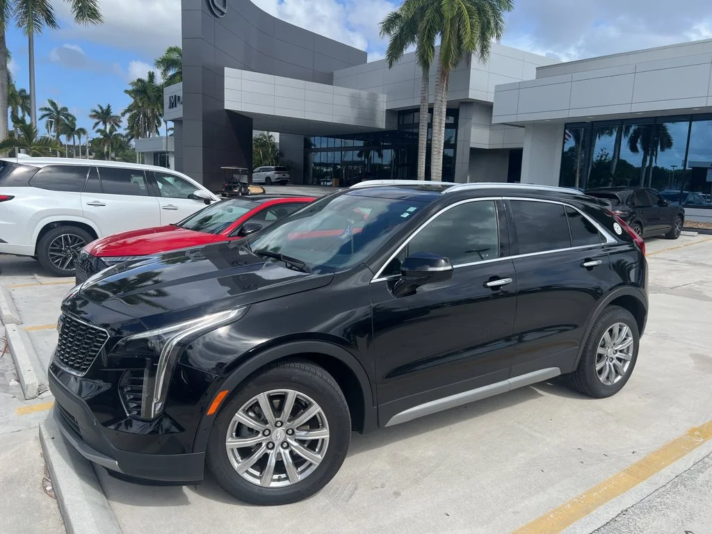 Used 2023 Stellar Black Metallic Cadillac Premium Luxury image 5