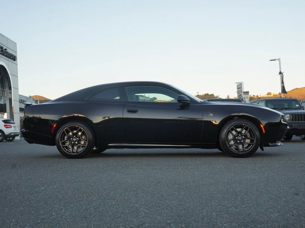 New 2026 Diamond Black Crystal Pearlcoat Dodge R/T Scat Pack image 3
