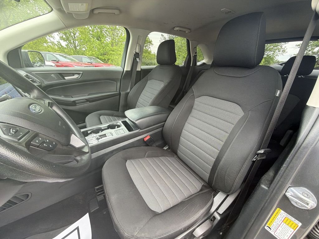 Used 2022 Gray Ford SE image 11