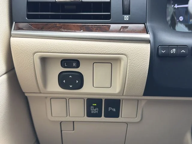 Used 2013 Gray Lexus 350 image 27