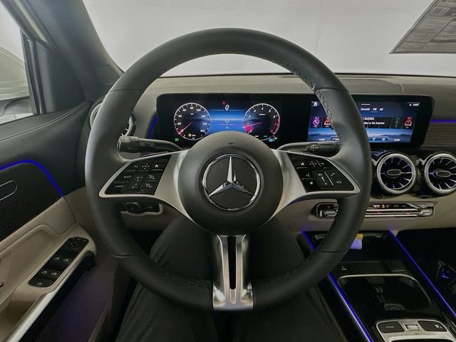 New 2026 Polar White Mercedes-Benz GLB 250 image 41