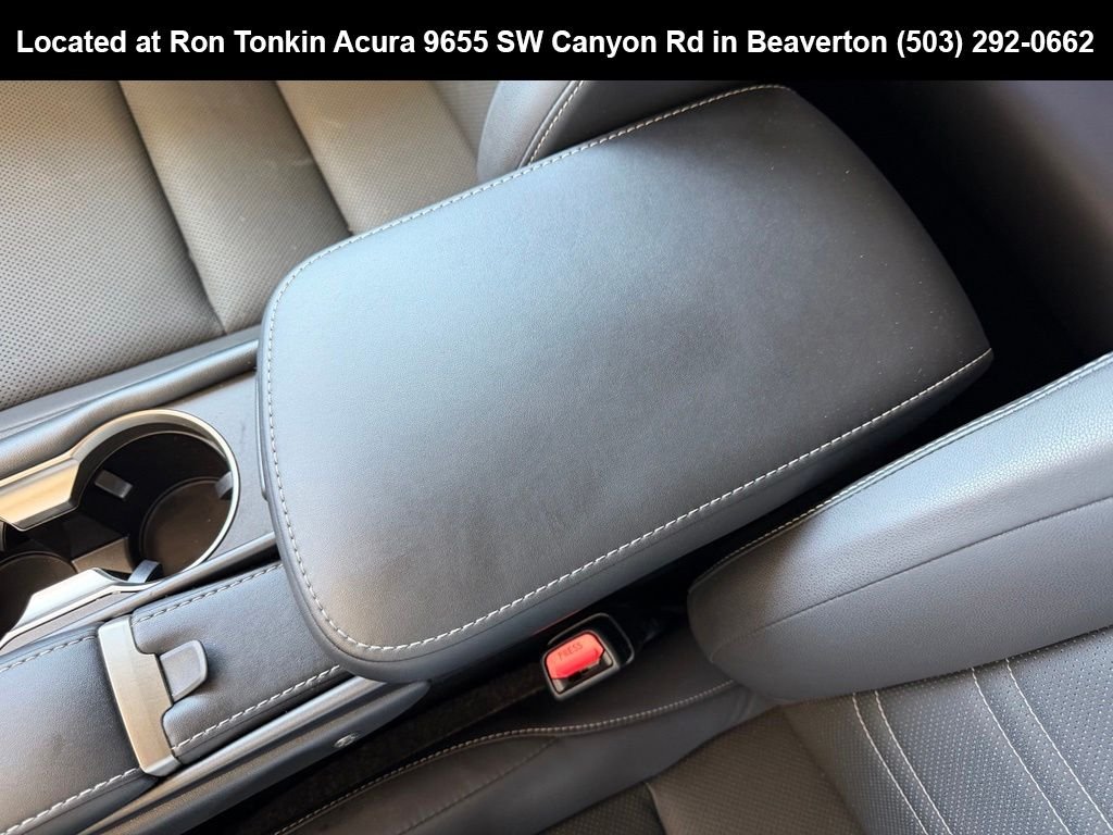 Used 2019 Atomic Silver Lexus 300h image 24