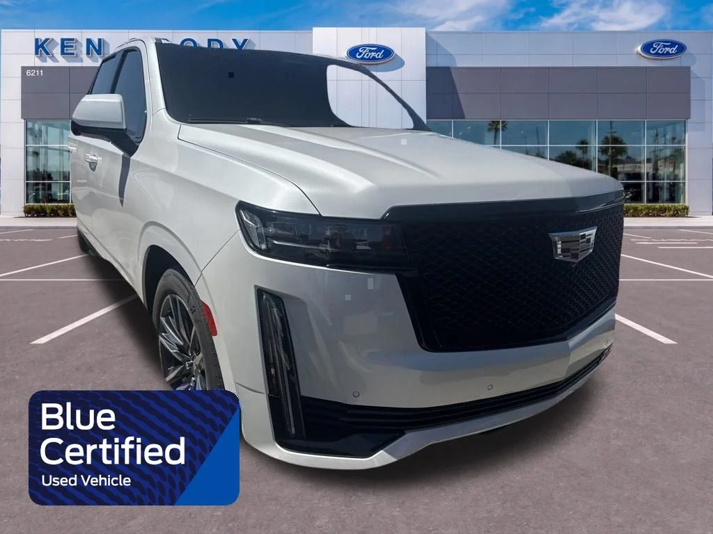 2022 Cadillac Escalade 4WD Sport's photo