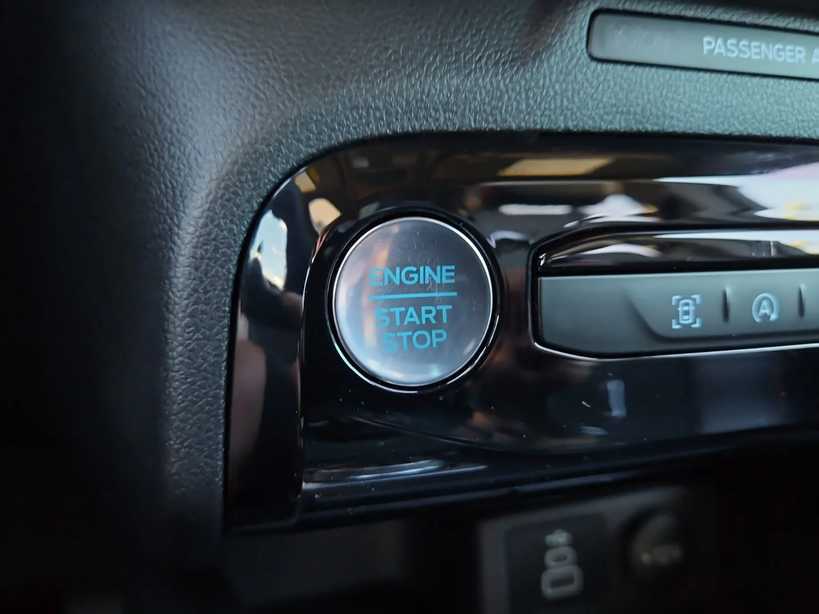 Used 2025 Carbonized Gray Metallic - M7 Ford ST-Line image 20