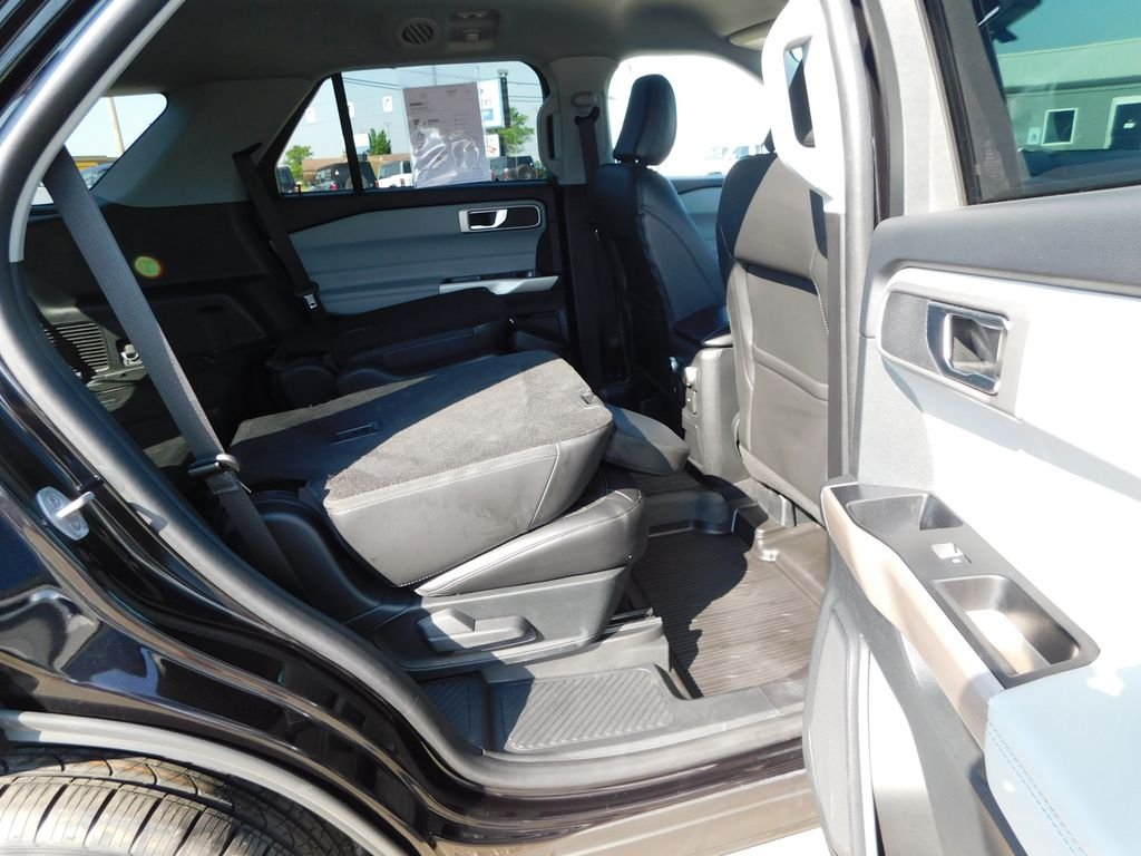 Used 2023 Black Ford XLT image 32