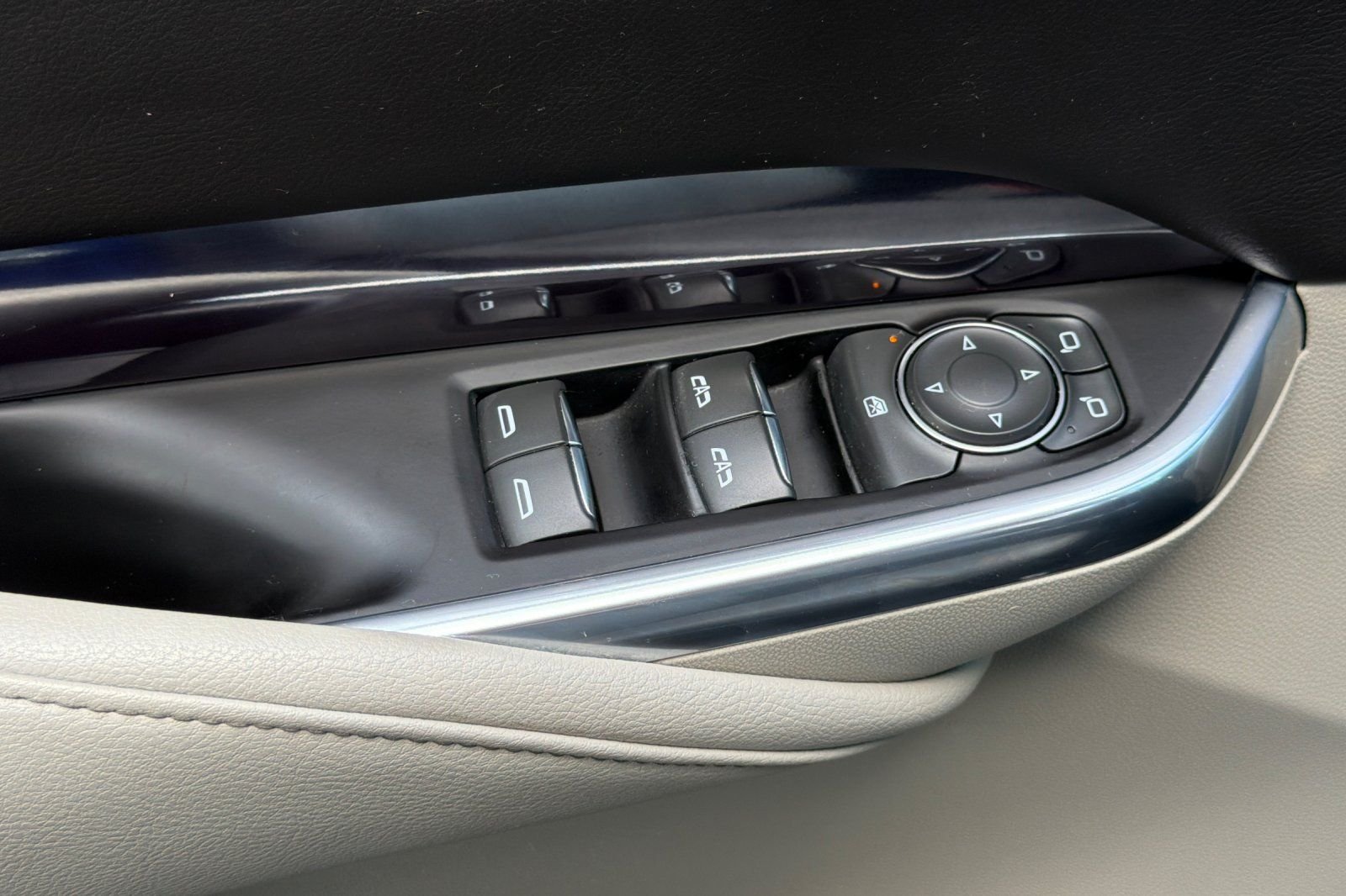 Used 2021 Blue Cadillac Luxury image 22