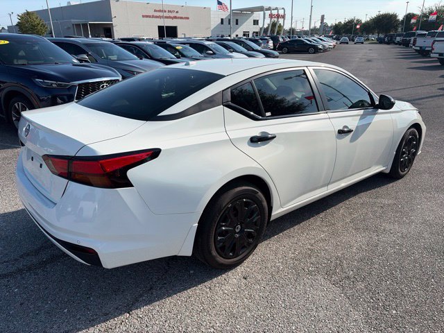 Used 2025 White Nissan 2.5 S image 5