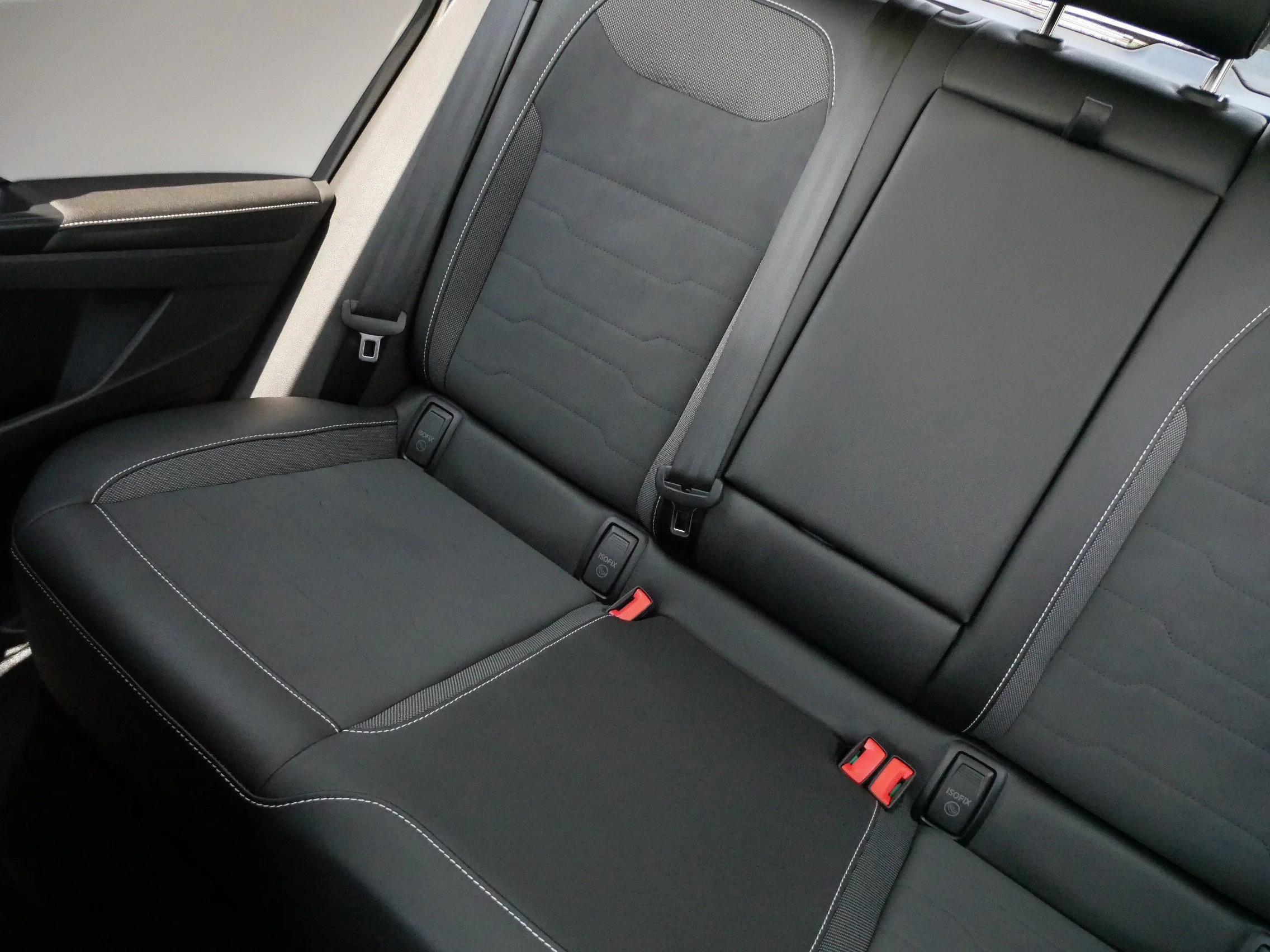 Certified Used 2025 Monument Gray Volkswagen SE image 12