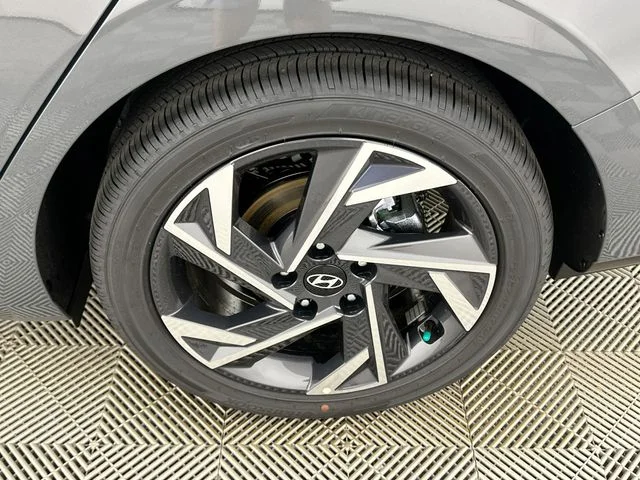 New 2026 Hyundai ELANTRA Limited