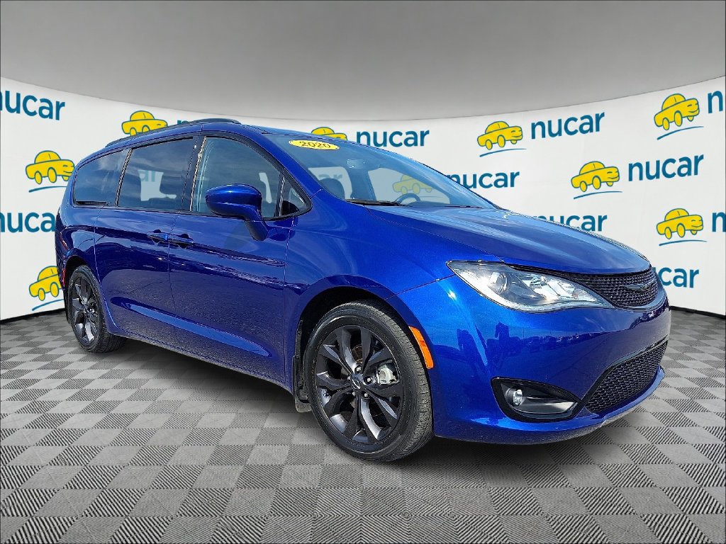Used 2020 Blue Chrysler Touring L image 1