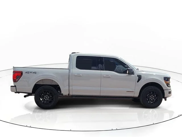Used 2024 White Ford XLT image 4