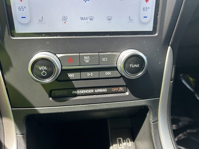 Used 2024 Blue Ford SEL image 18