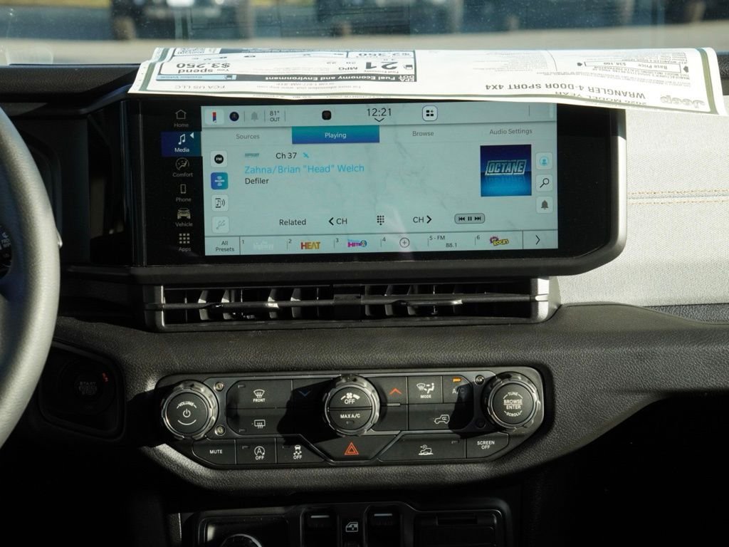 New 2026 Bright White Clear-Coat Exterior Paint Jeep Sport image 23