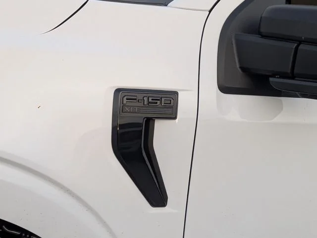 New 2026 Oxford White Ford XLT image 5