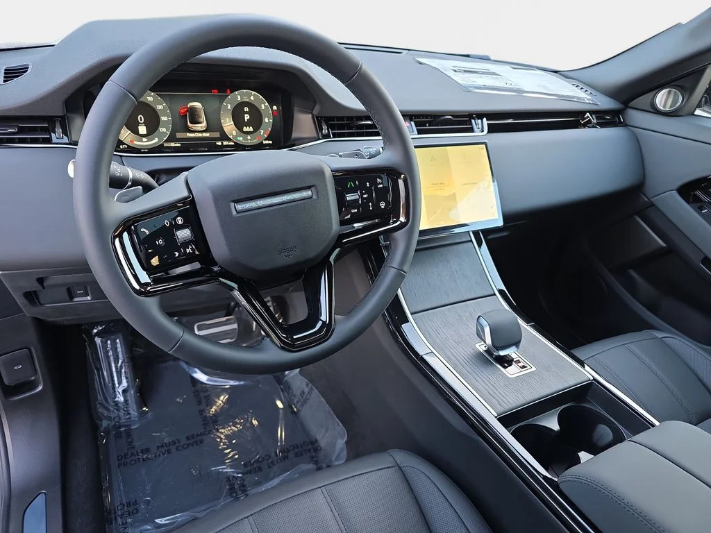 New 2026 Fuji White LAND ROVER Dynamic SE image 16