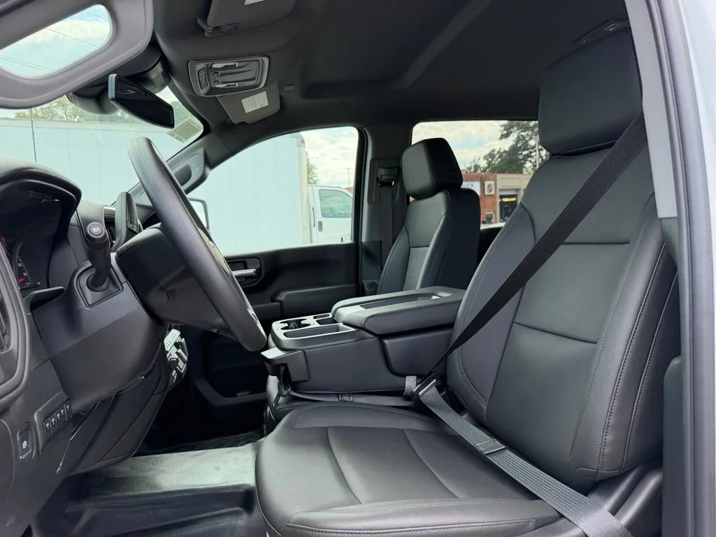 New 2026 Summit White Chevrolet Work Truck image 17