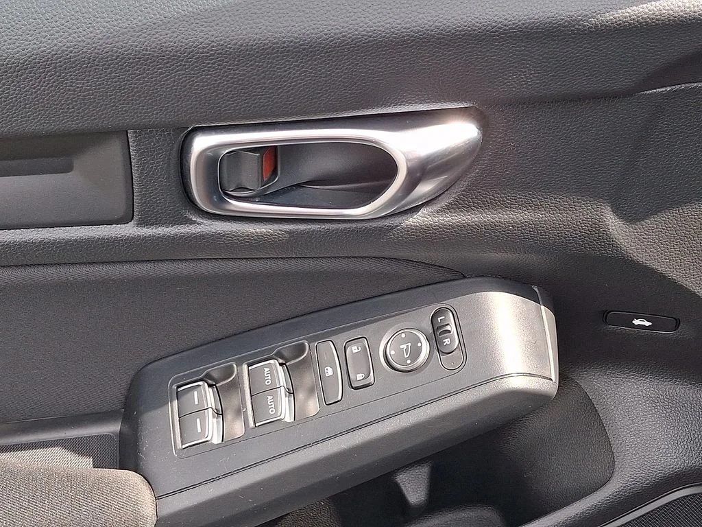 2025 Honda Civic Sport - Photo 12