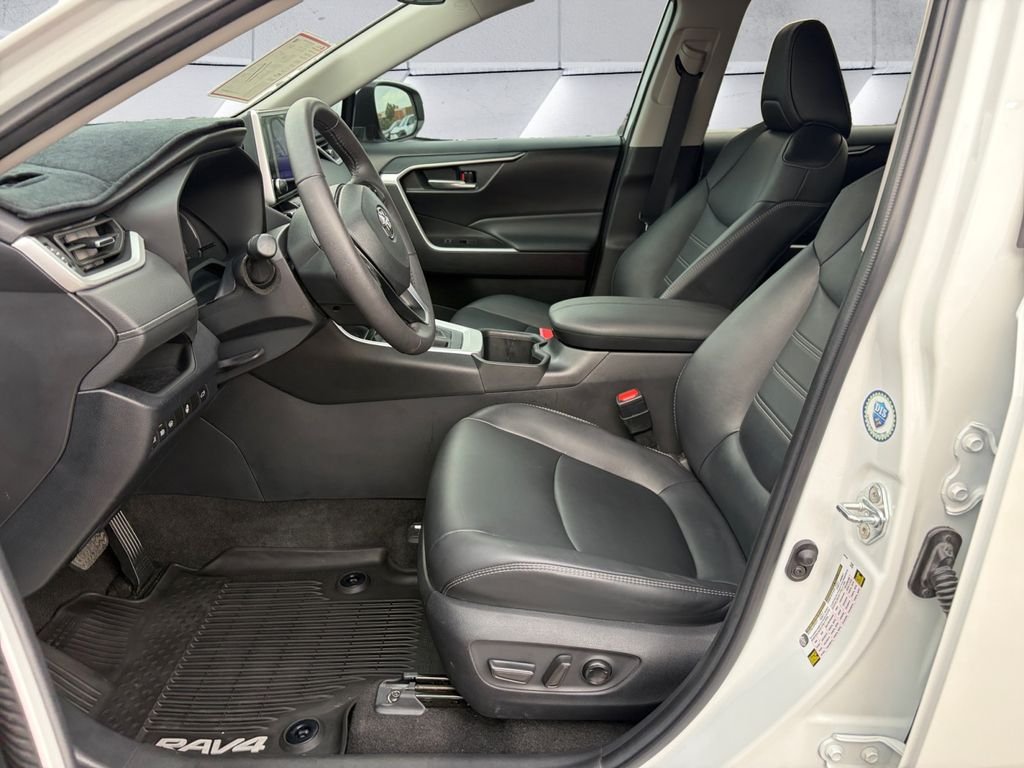 Used 2023 Beige Toyota XLE Premium image 7