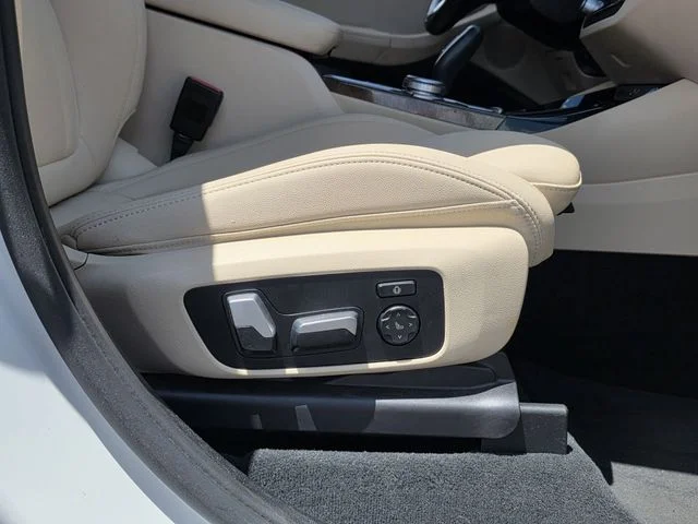 Certified Used 2020 Alpine White BMW sDrive30i image 32