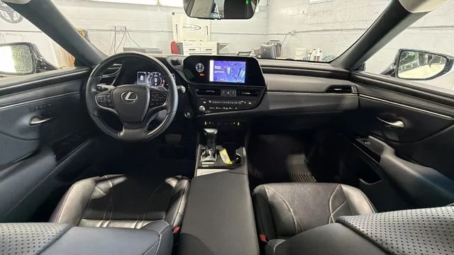Used 2023 White Lexus 350 Luxury image 15