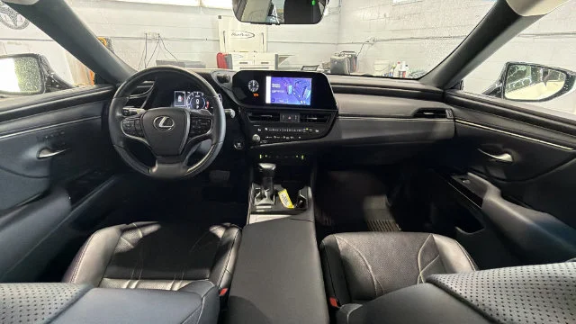 Used 2023 White Lexus 350 Luxury image 15