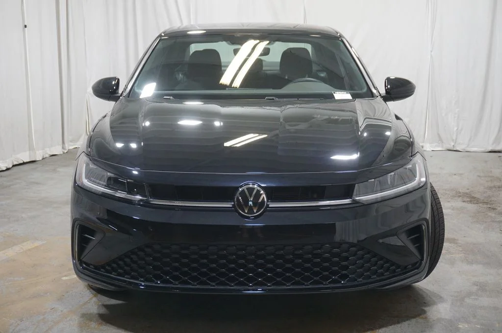 Certified Used 2025 Black Volkswagen 1.5T Sport image 5
