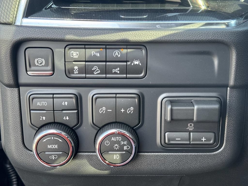2026 Chevrolet Suburban RST - Photo 24