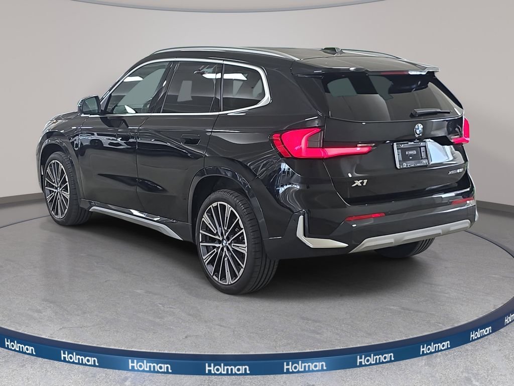 Used 2026 Black Sapphire Metallic BMW xDrive28i image 9